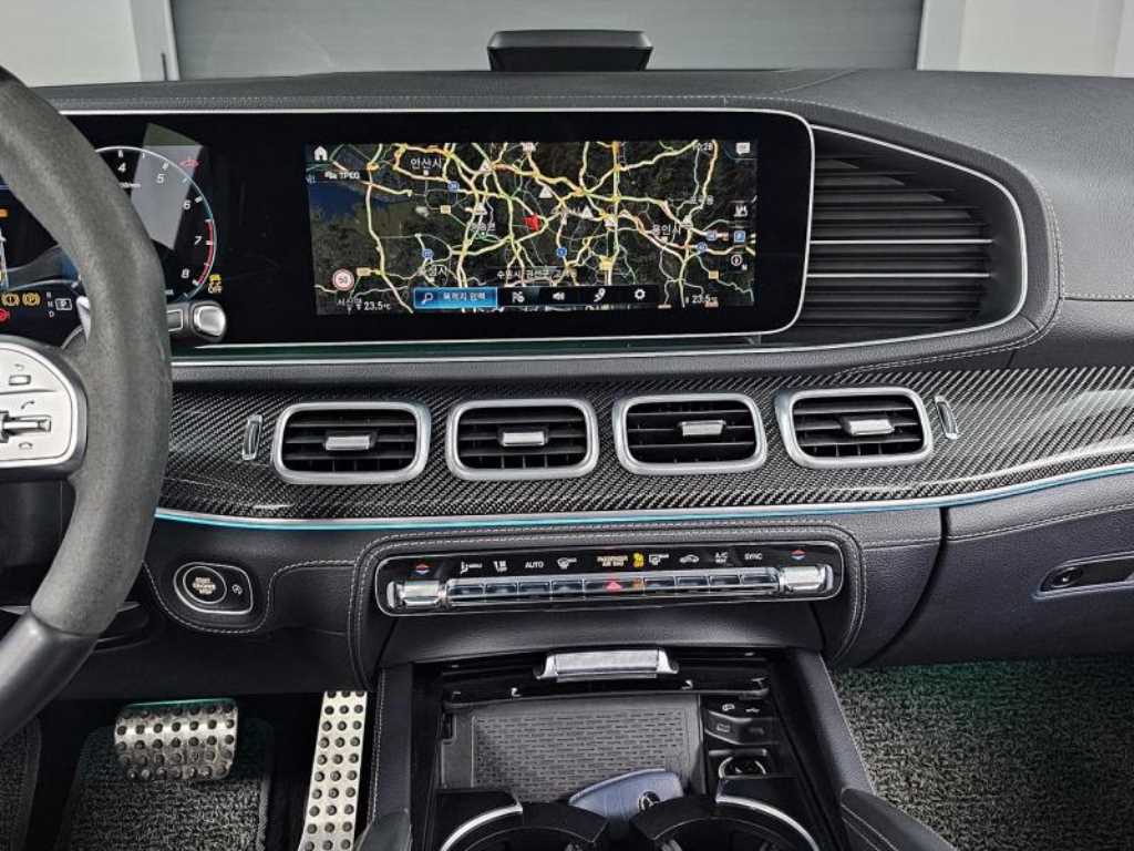 Mercedes-Benz GLE-Class — photo 18