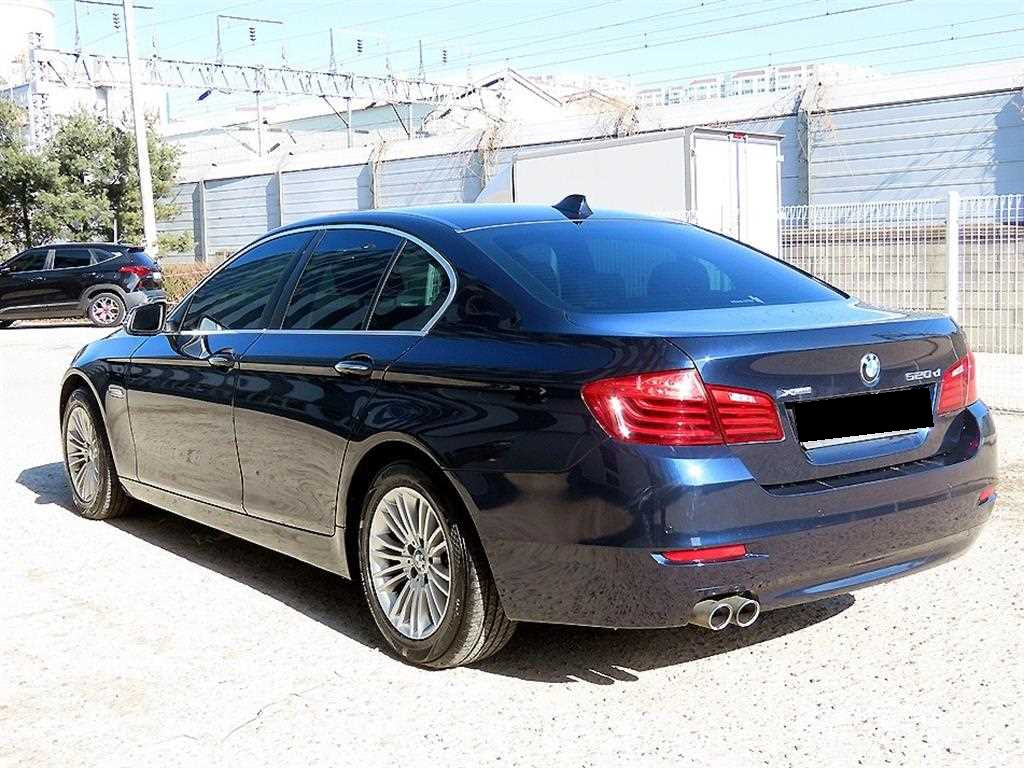 BMW 5-Series — photo 03