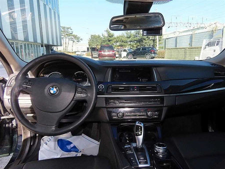 BMW 5-Series — photo 07