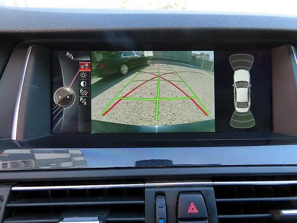 BMW 5-Series — photo 14