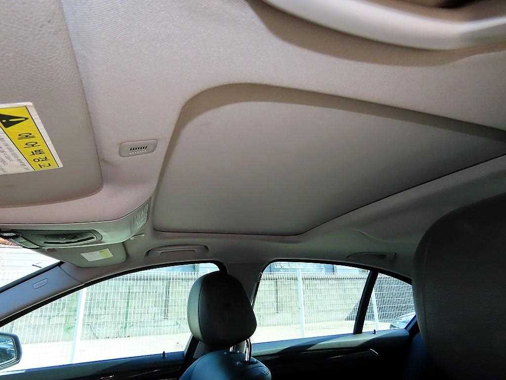 BMW 5-Series — photo 17
