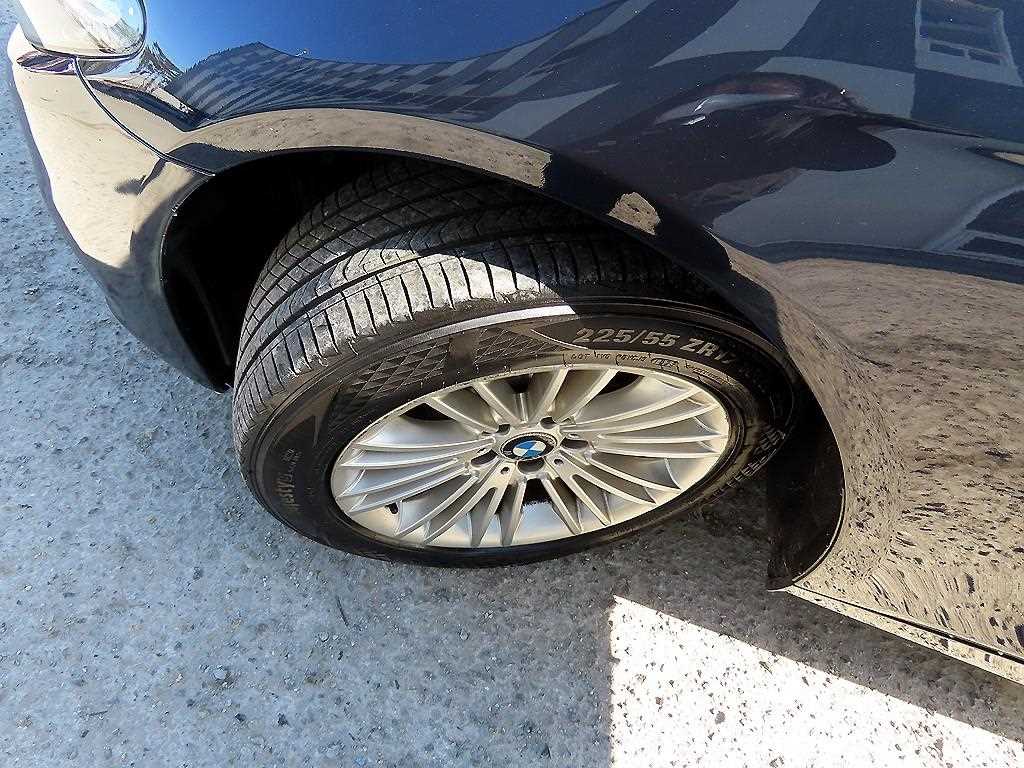 BMW 5-Series — photo 20