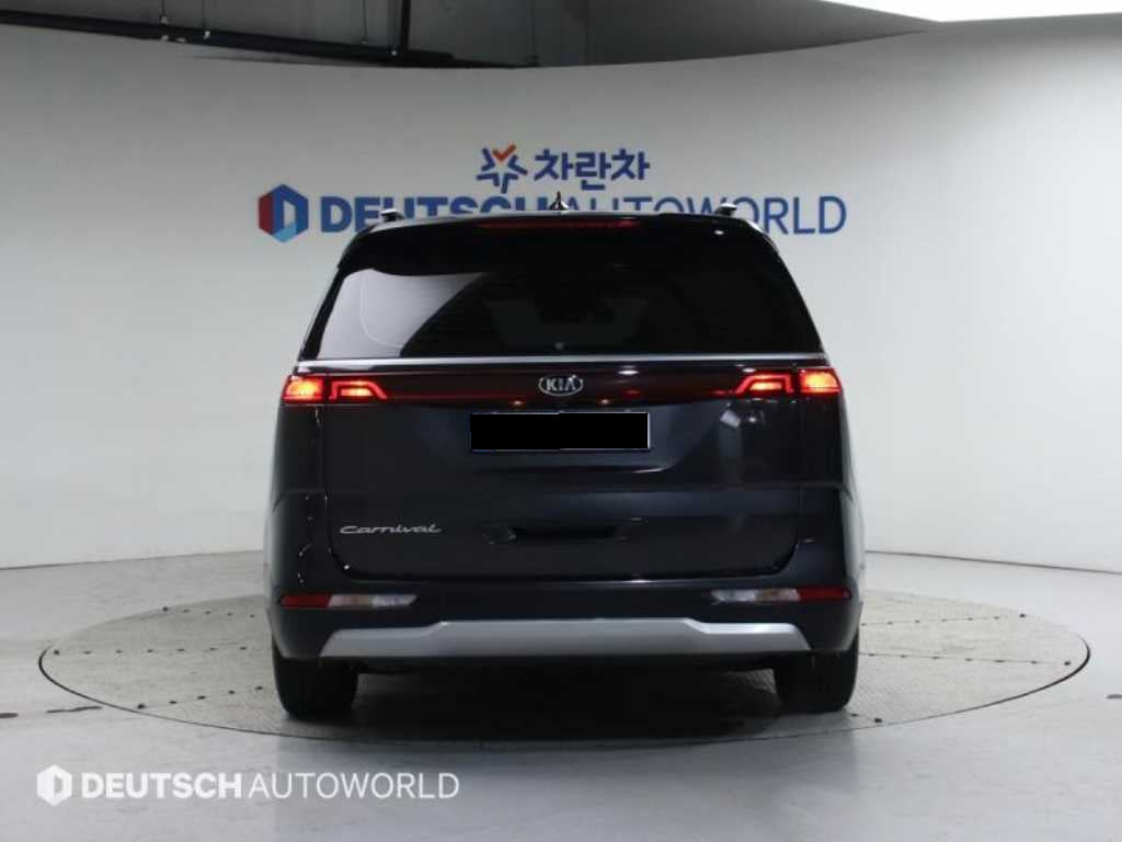 Kia Carnival — photo 04