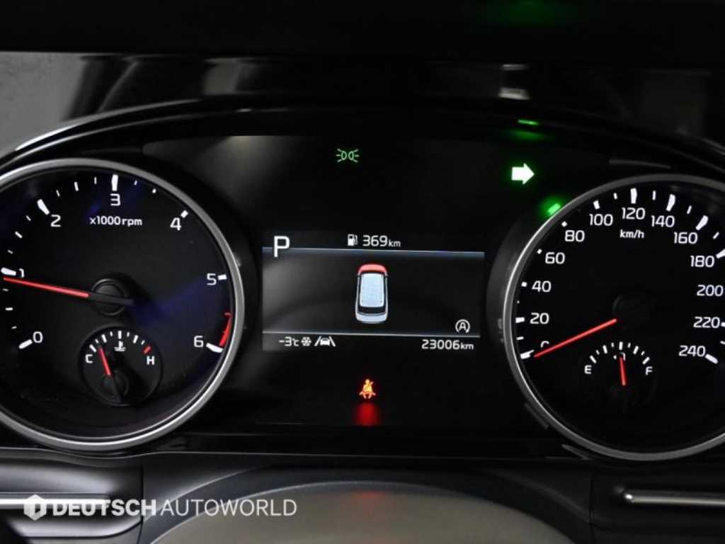 Kia Carnival — photo 08