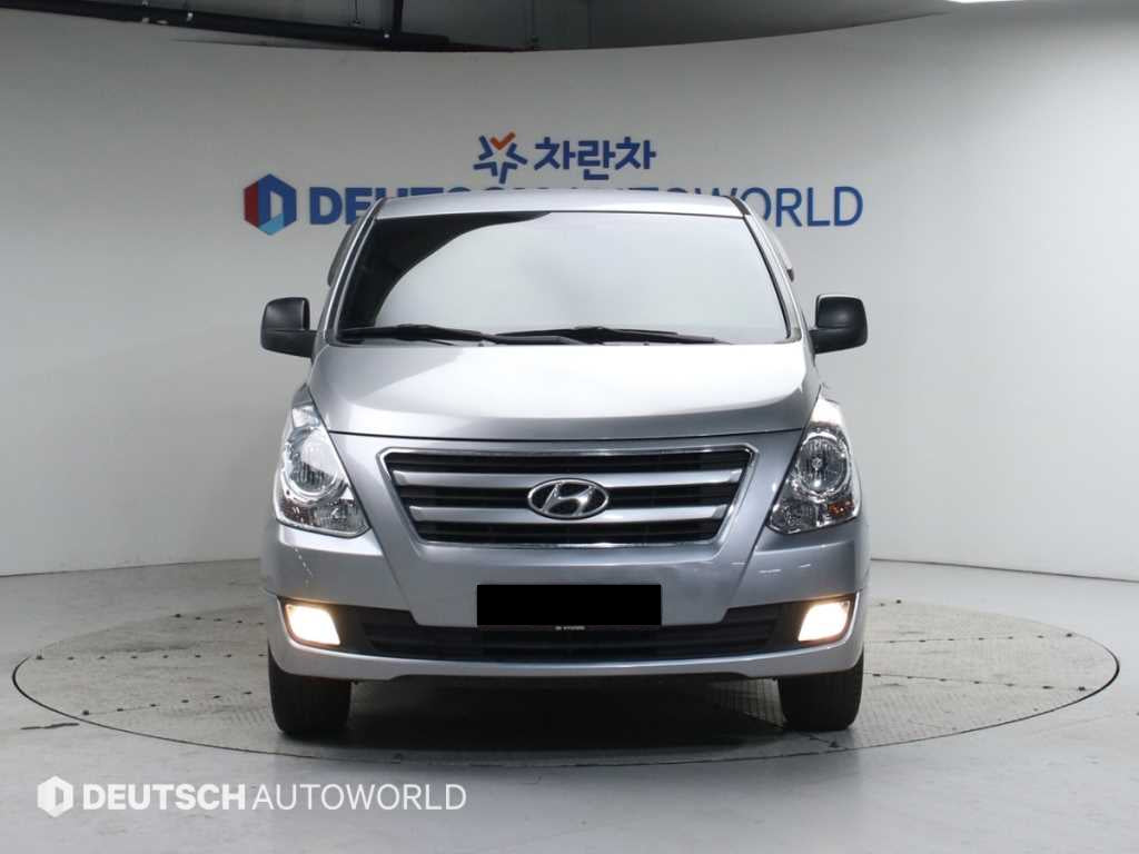 Hyundai Starex — photo 03