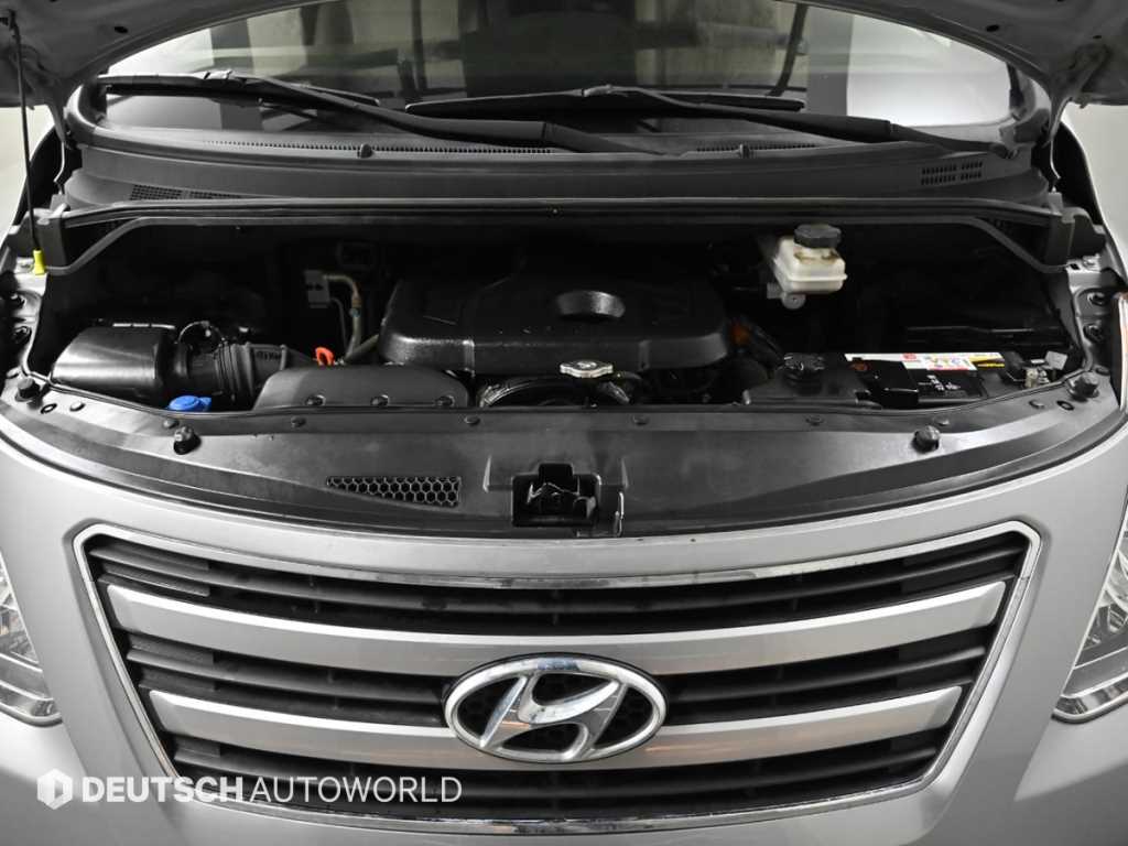 Hyundai Starex — photo 06