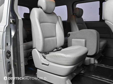 Hyundai Starex — photo 12