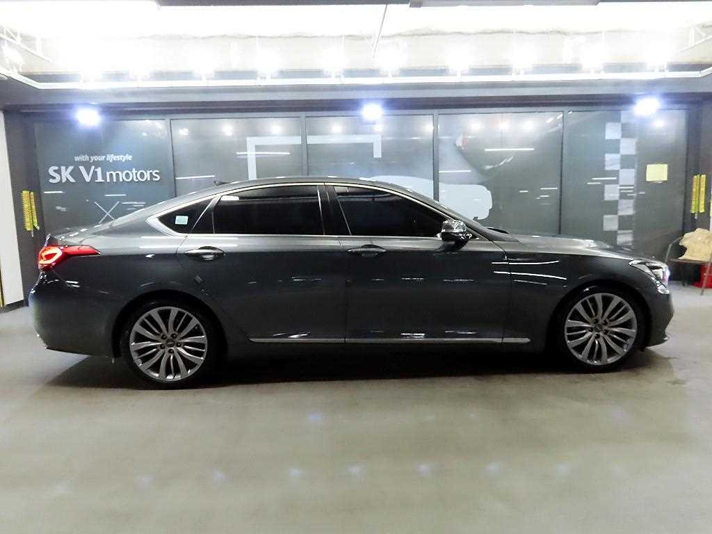 Genesis G80 — photo 03