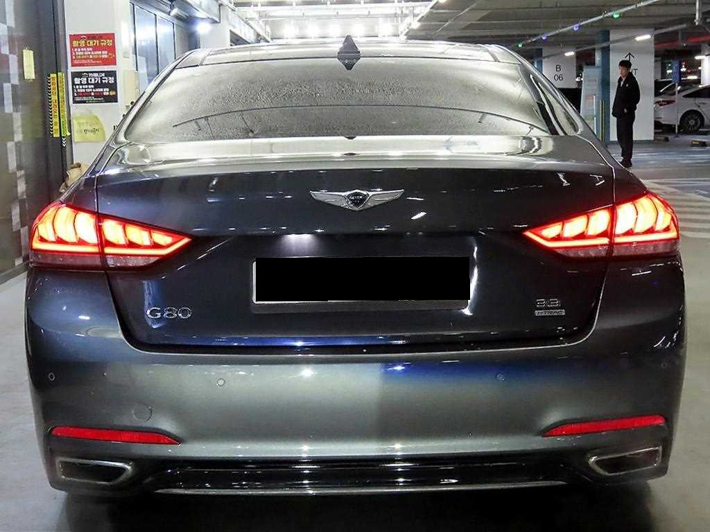 Genesis G80 — photo 05