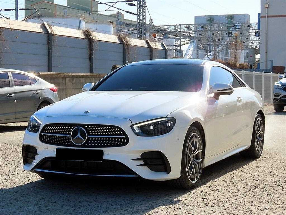 Mercedes-Benz E-Class — photo 02