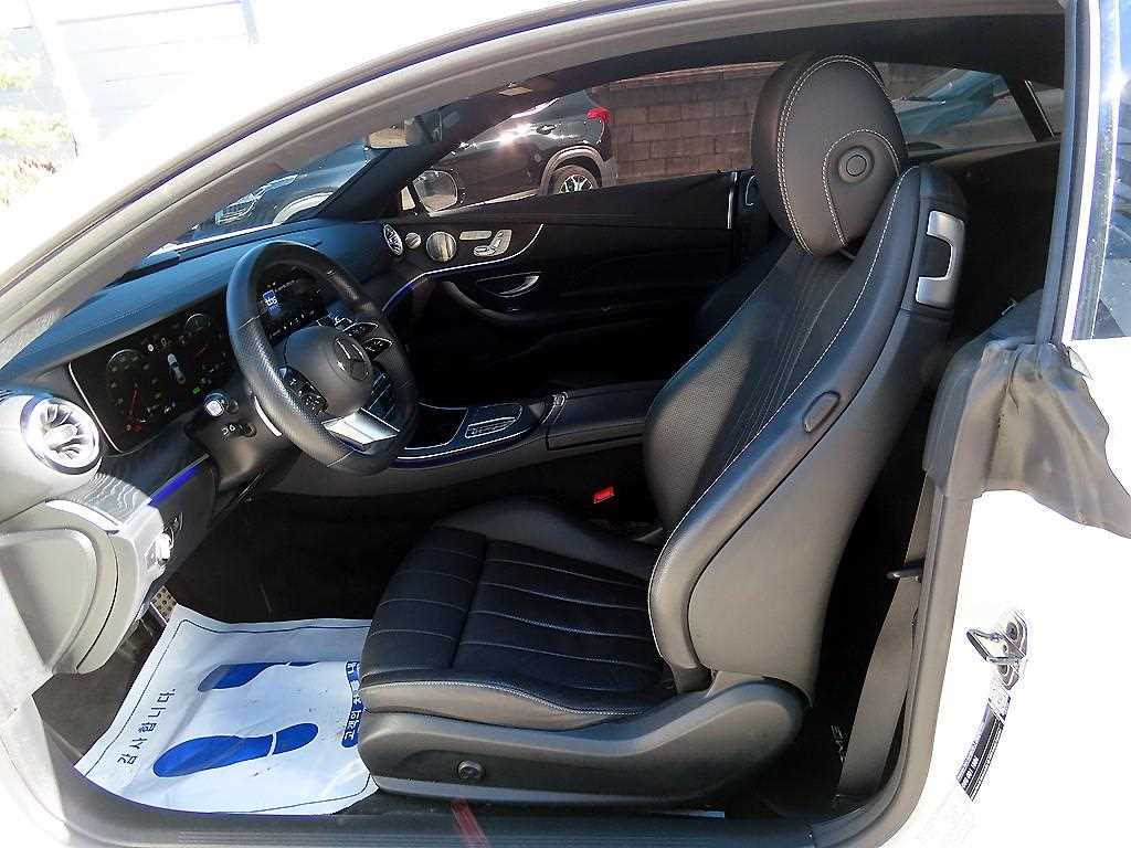 Mercedes-Benz E-Class — photo 05