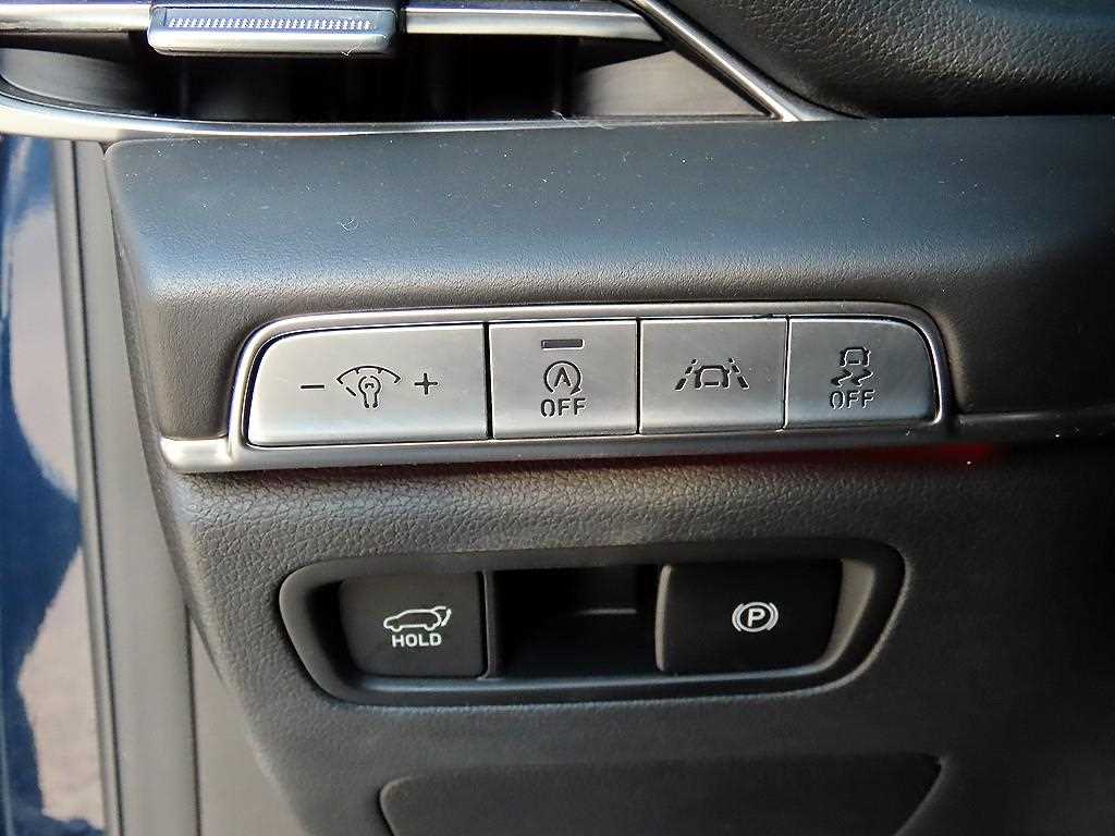 Genesis GV80 — photo 12