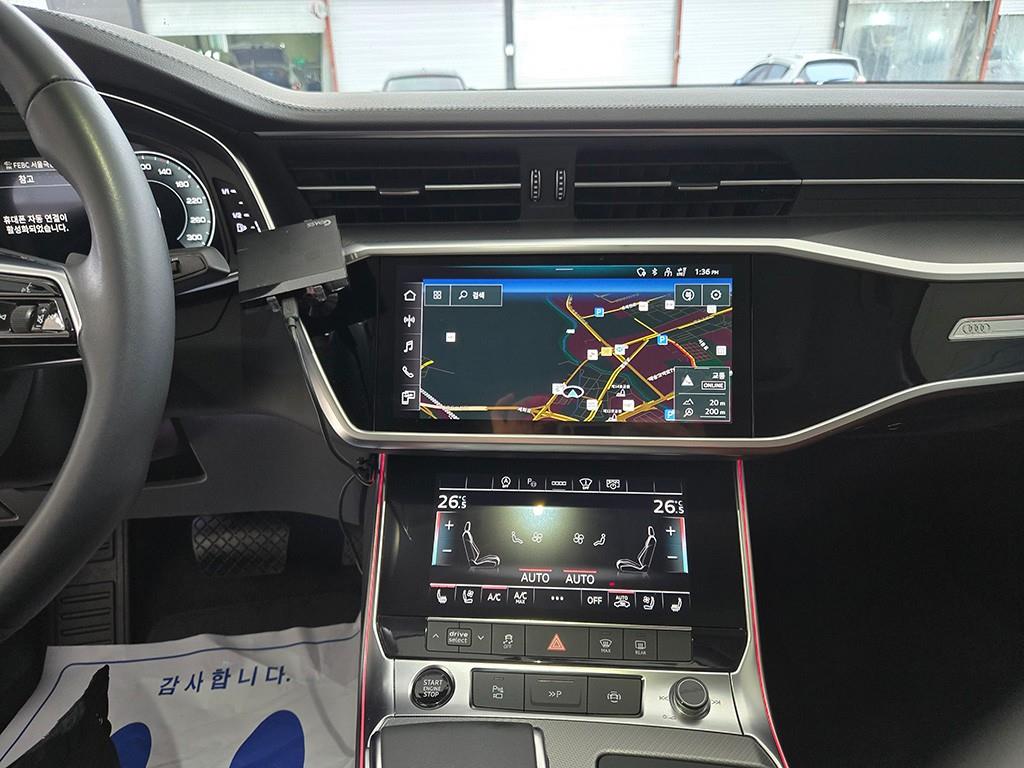 Audi A6 — photo 10