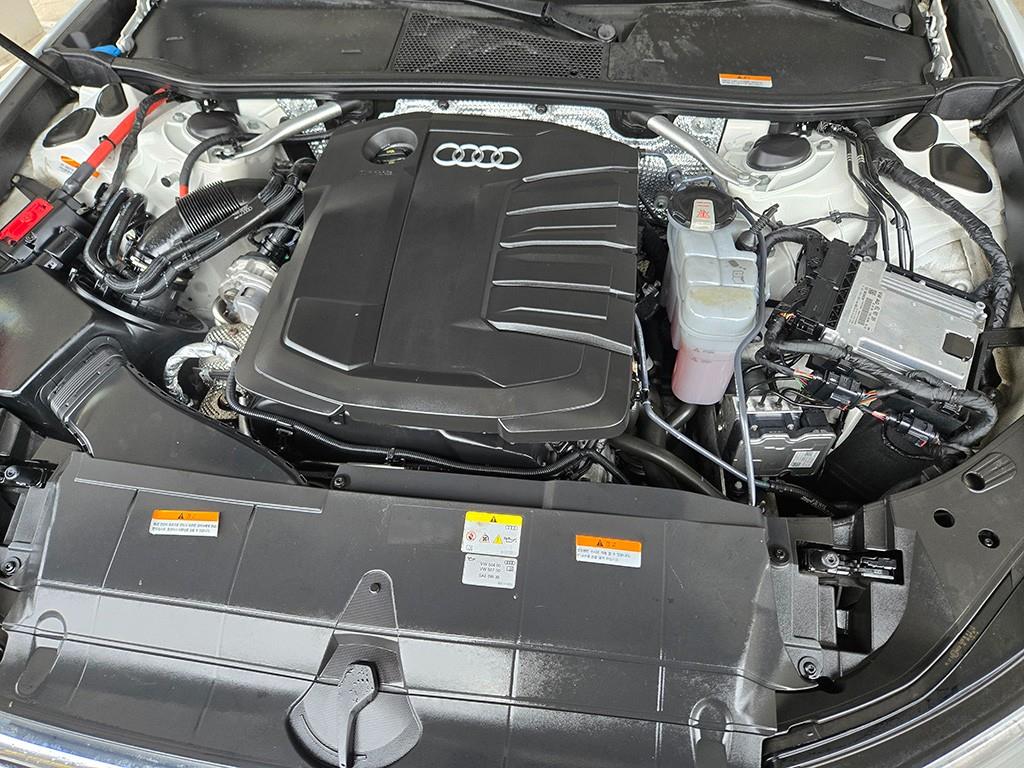 Audi A6 — photo 19