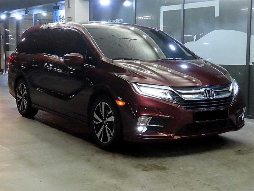 Honda Odyssey — photo 01