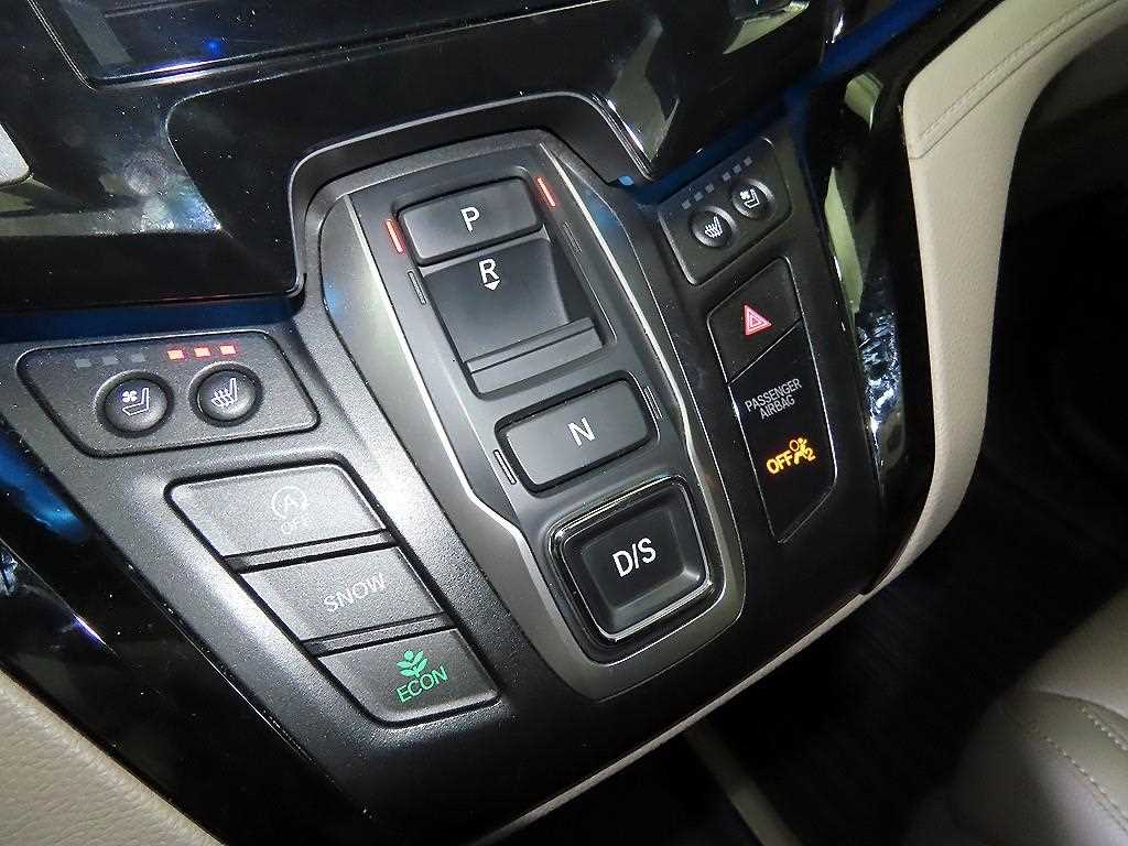 Honda Odyssey — photo 12