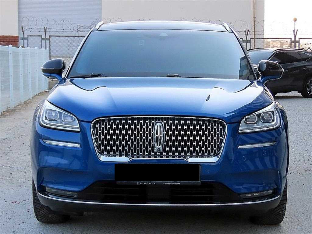 Lincoln Corsair — photo 01