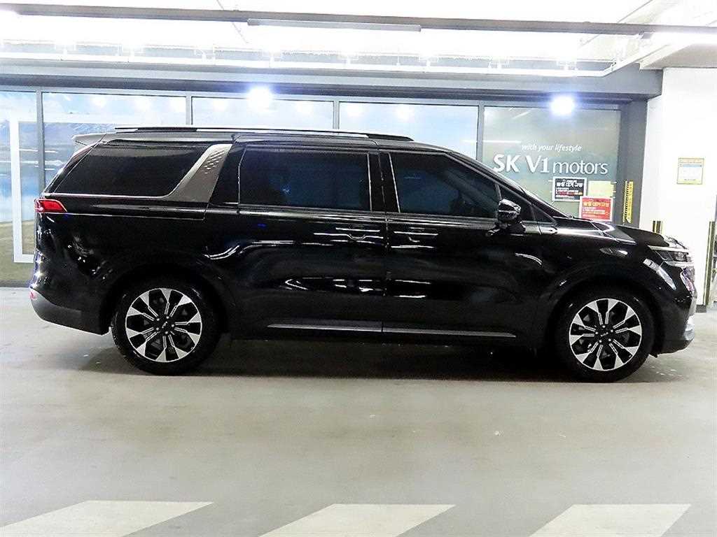 Kia Carnival — photo 03