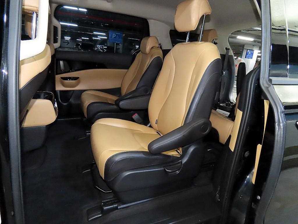 Kia Carnival — photo 07