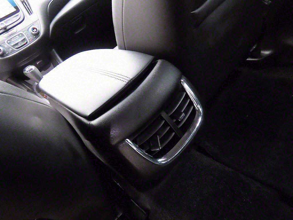 CHEVROLET Malibu — photo 17
