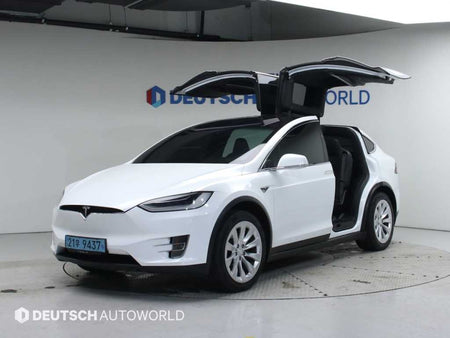 Tesla Model X — photo 01