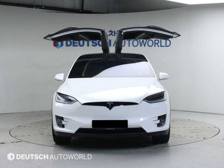Tesla Model X — photo 03