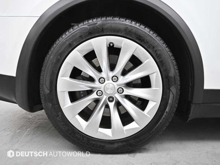 Tesla Model X — photo 05