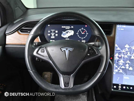Tesla Model X — photo 13