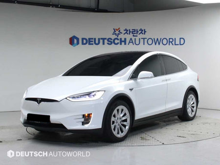 Tesla Model X — photo 20