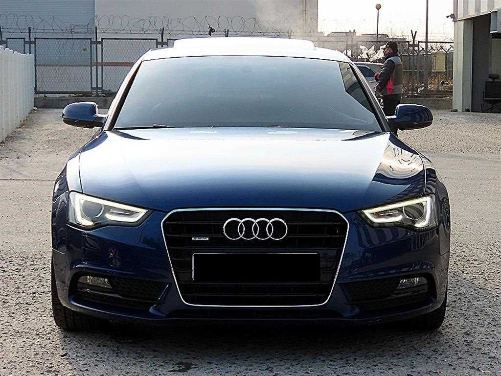 Audi A5 — photo 01