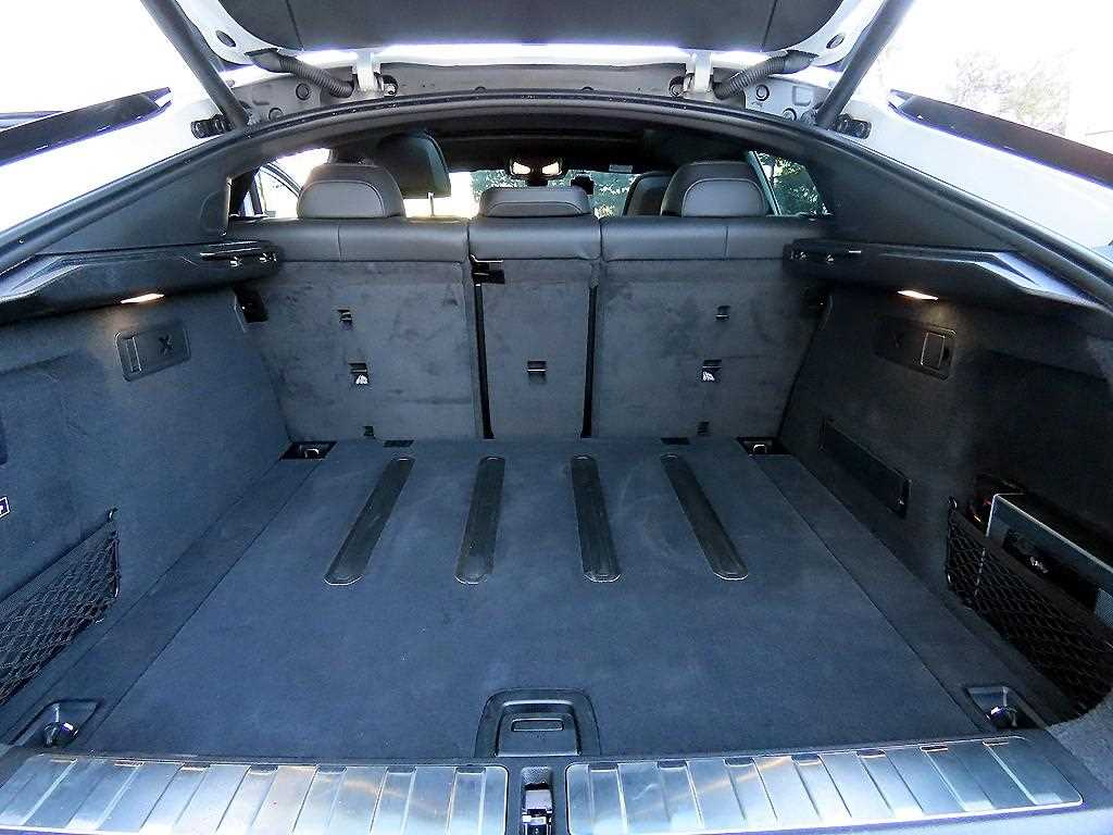 BMW X6 — photo 17