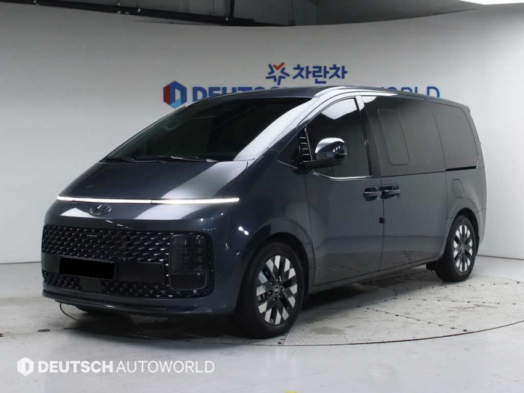 Hyundai Staria — photo 01