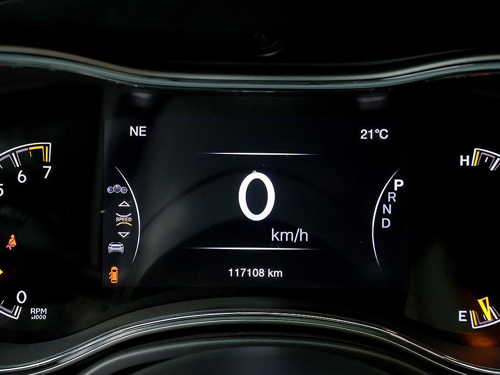 Jeep Cherokee — photo 06