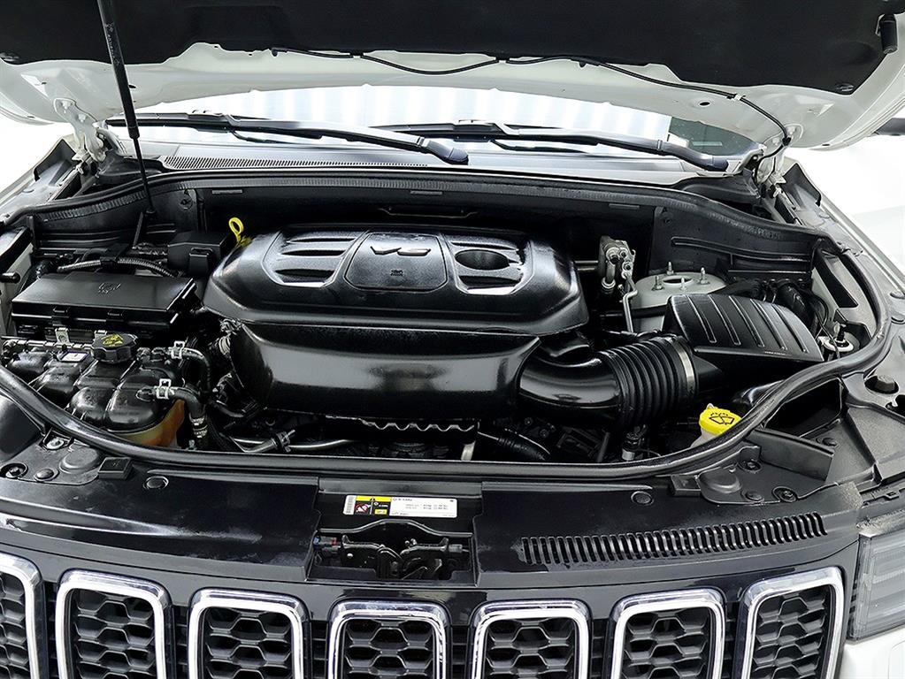 Jeep Cherokee — photo 07