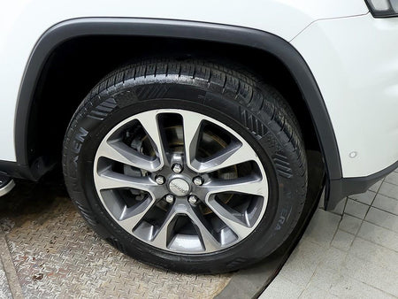 Jeep Cherokee — photo 08