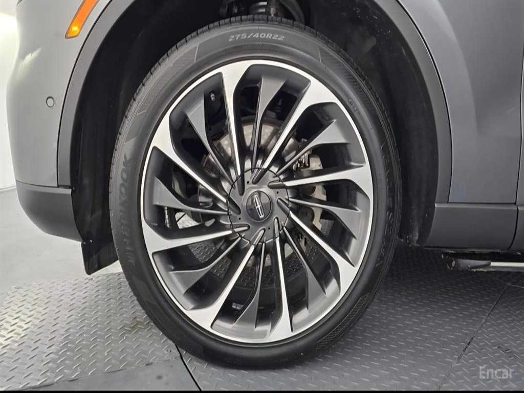 Lincoln Aviator — photo 05