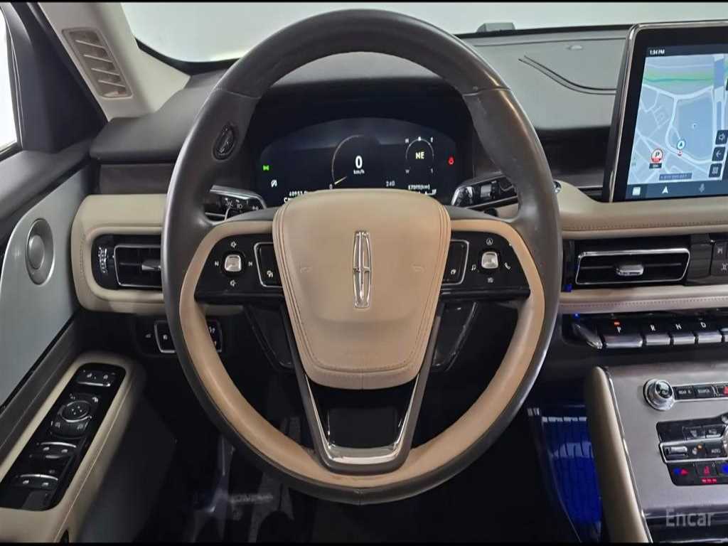 Lincoln Aviator — photo 07