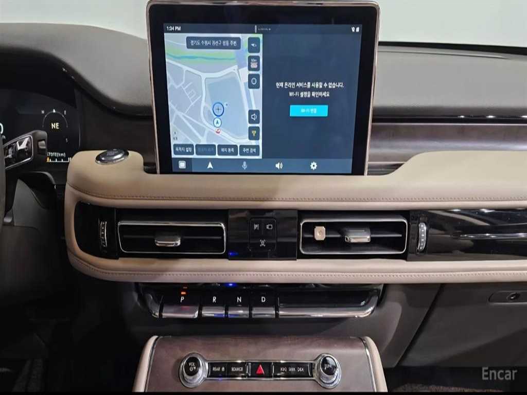 Lincoln Aviator — photo 08