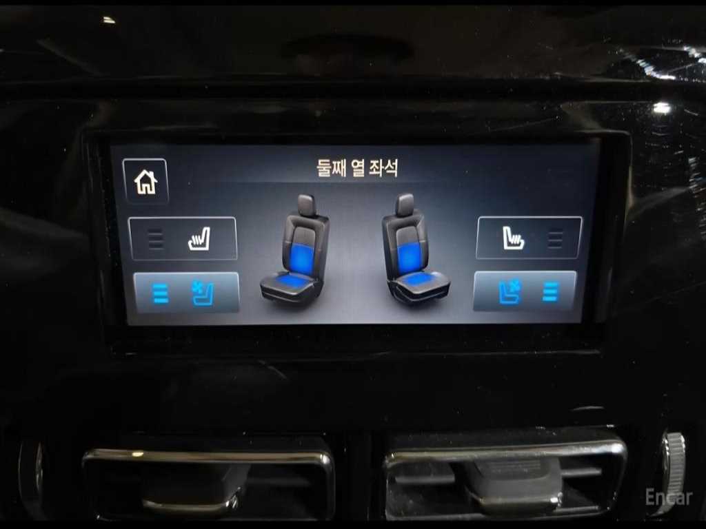 Lincoln Aviator — photo 13