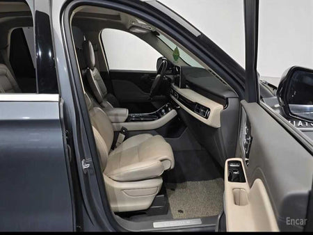 Lincoln Aviator — photo 16