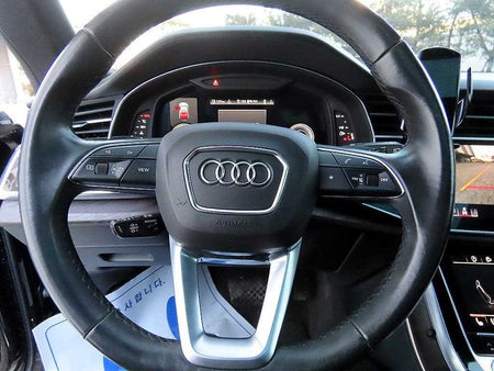 Audi Q8 — photo 08
