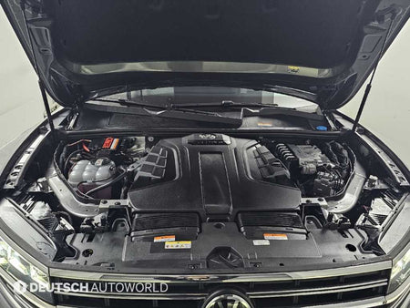 Volkswagen Touareg — photo 06