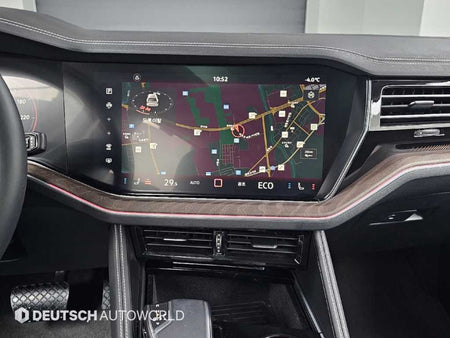 Volkswagen Touareg — photo 14