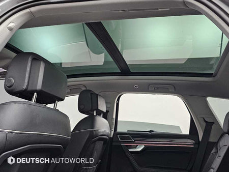 Volkswagen Touareg — photo 19