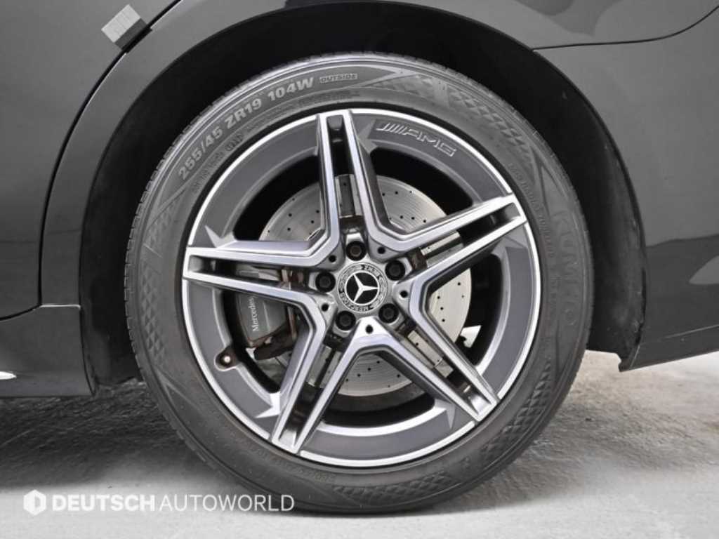 Mercedes-Benz S-Class — photo 05