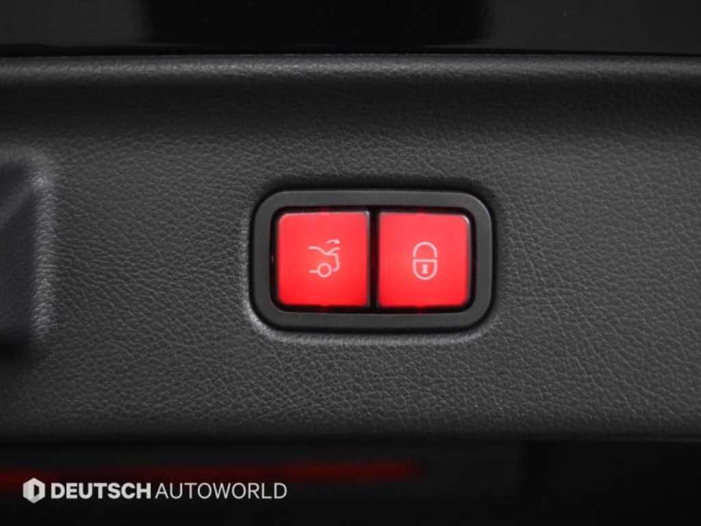 Mercedes-Benz S-Class — photo 20