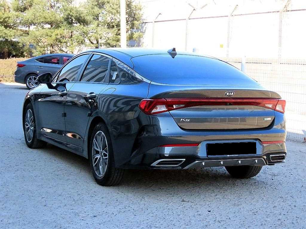 Kia K5 — photo 03