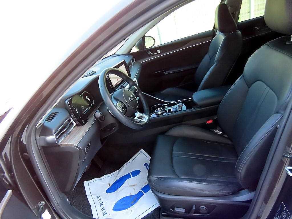 Kia K5 — photo 05