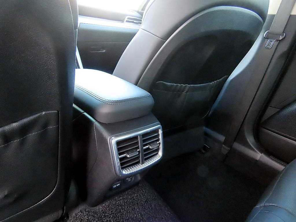 Kia K5 — photo 17