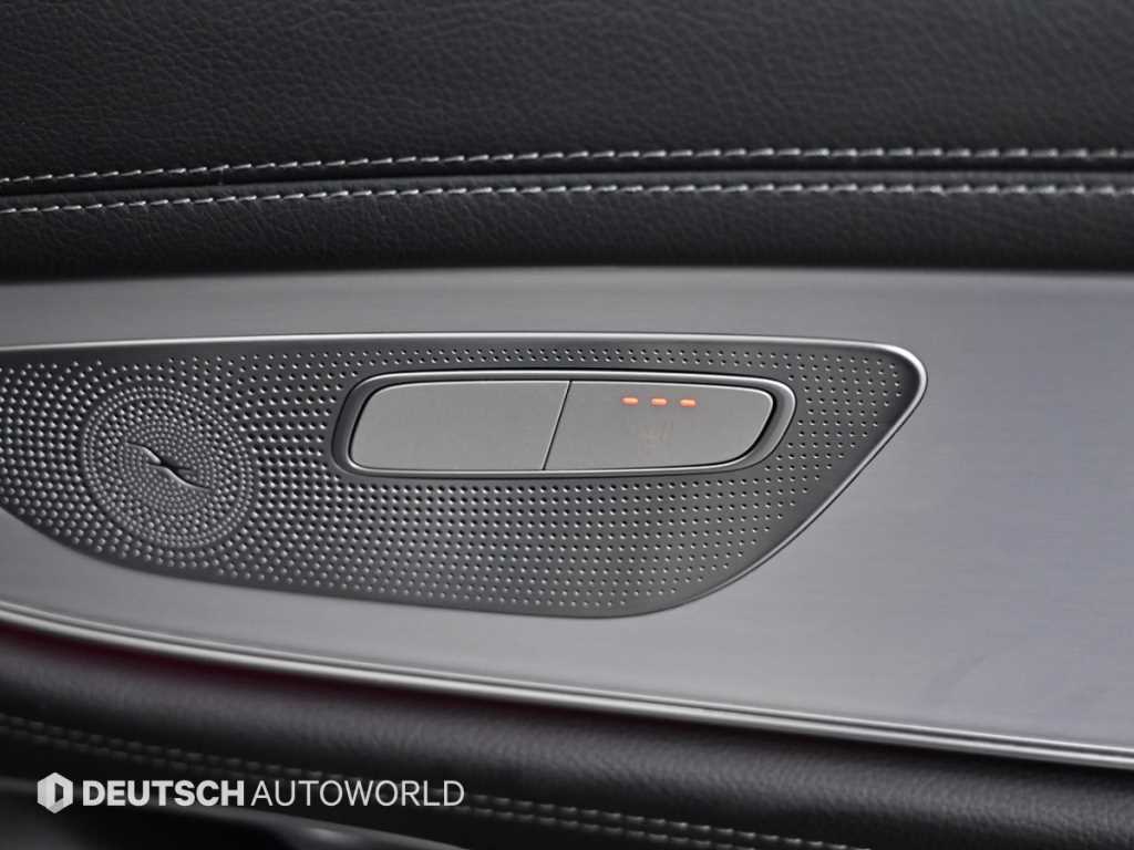 Mercedes-Benz CLS-Class — photo 16